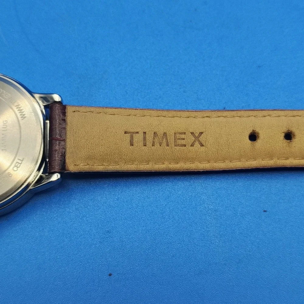 Vintage 2009 Timex Easy Reader 25mm Women's Quartz Watch‎ Genuine Leather Strap